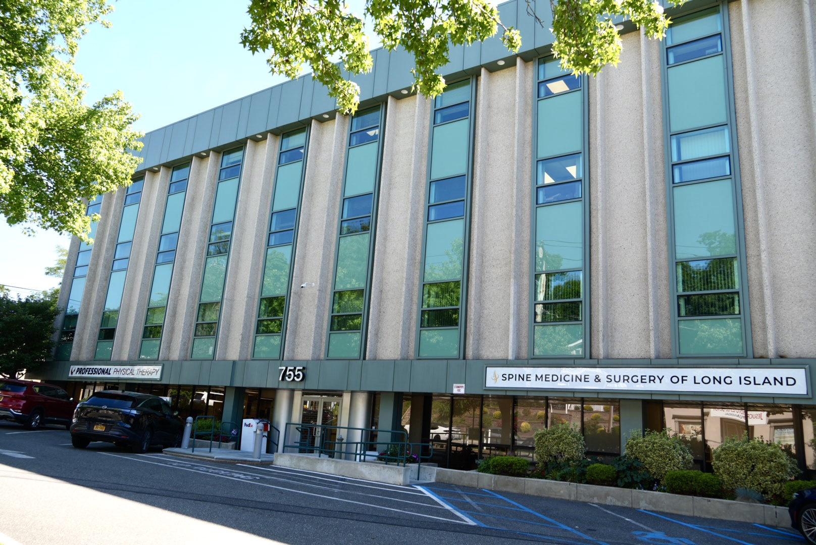 Exterior of 755 New York Avenue in Huntington