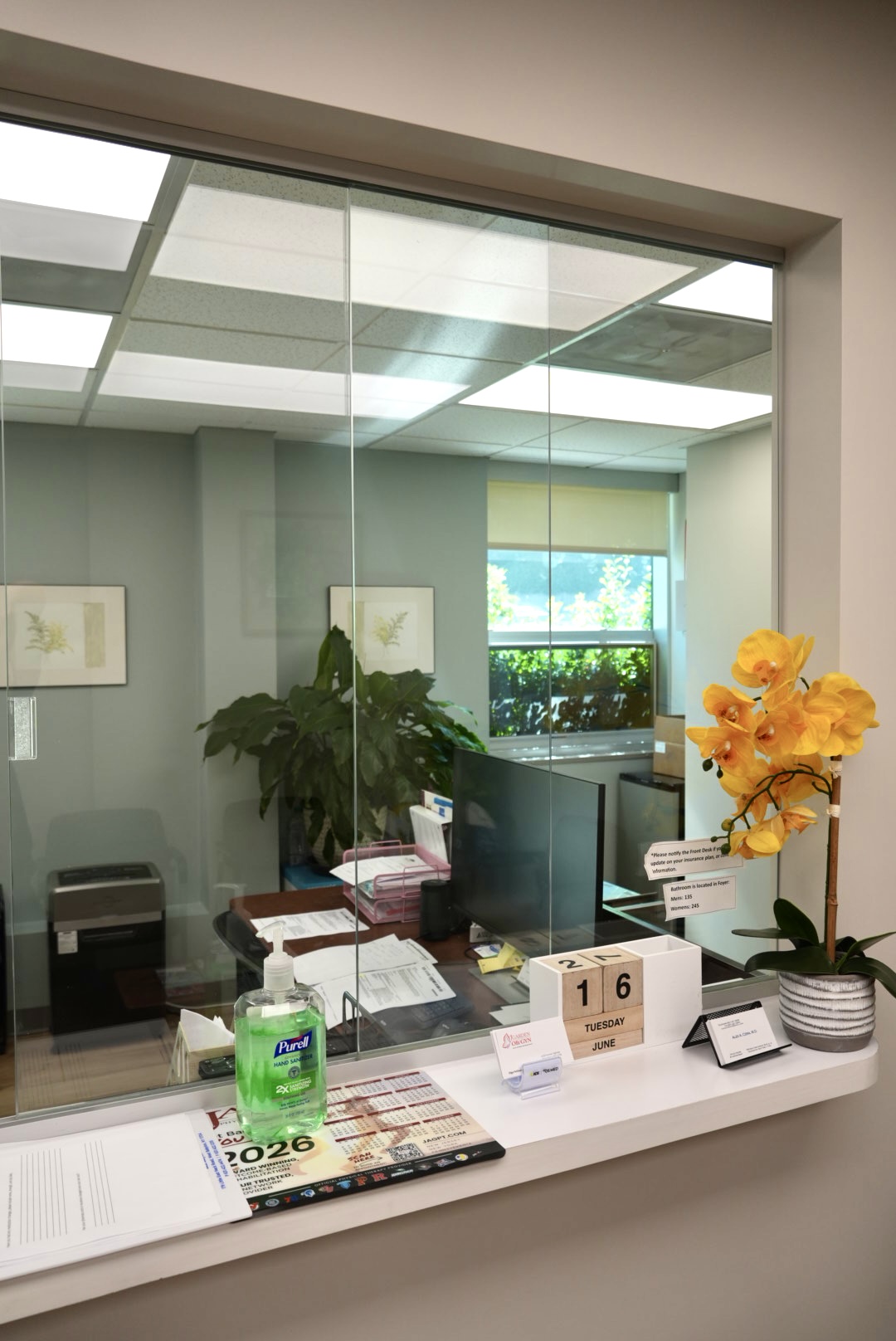 Reception window at Dr. Czira's office